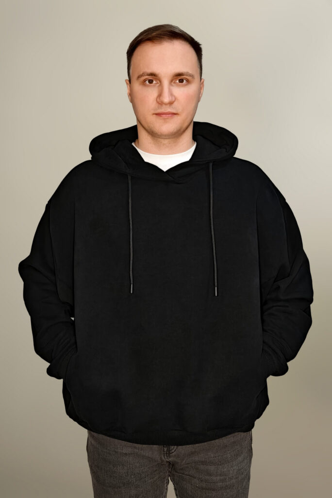Худи унисекс «Премиум» с мягким велюр-эффектом с именной вышивкой (Черный)